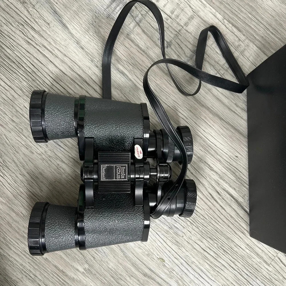 Bushnell Binoculars‎